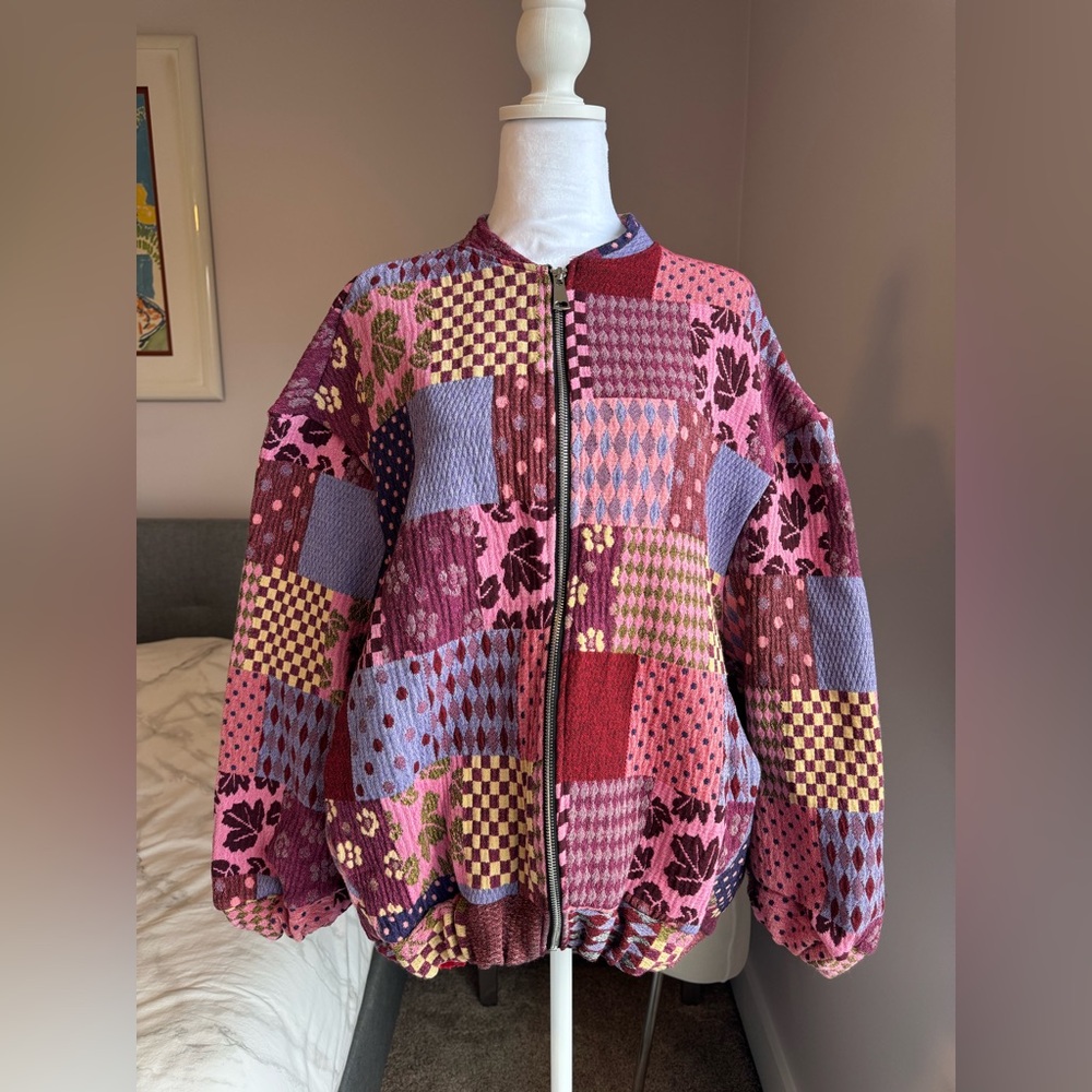 BNWOT Easy Clothes Quilt Patchwork Bubble Hem Jacket One Size